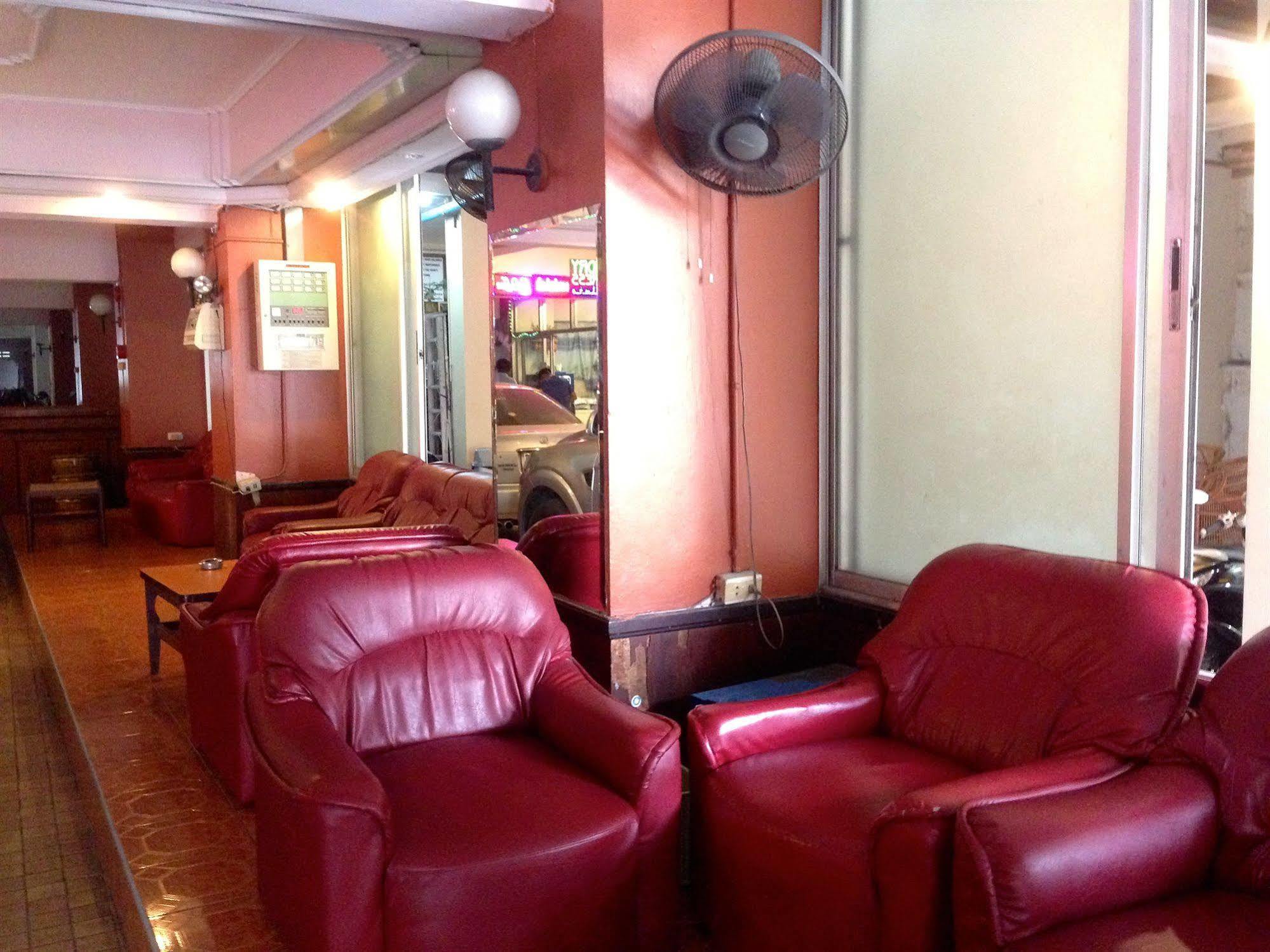 Cherry Hotel Паттайя Экстерьер фото