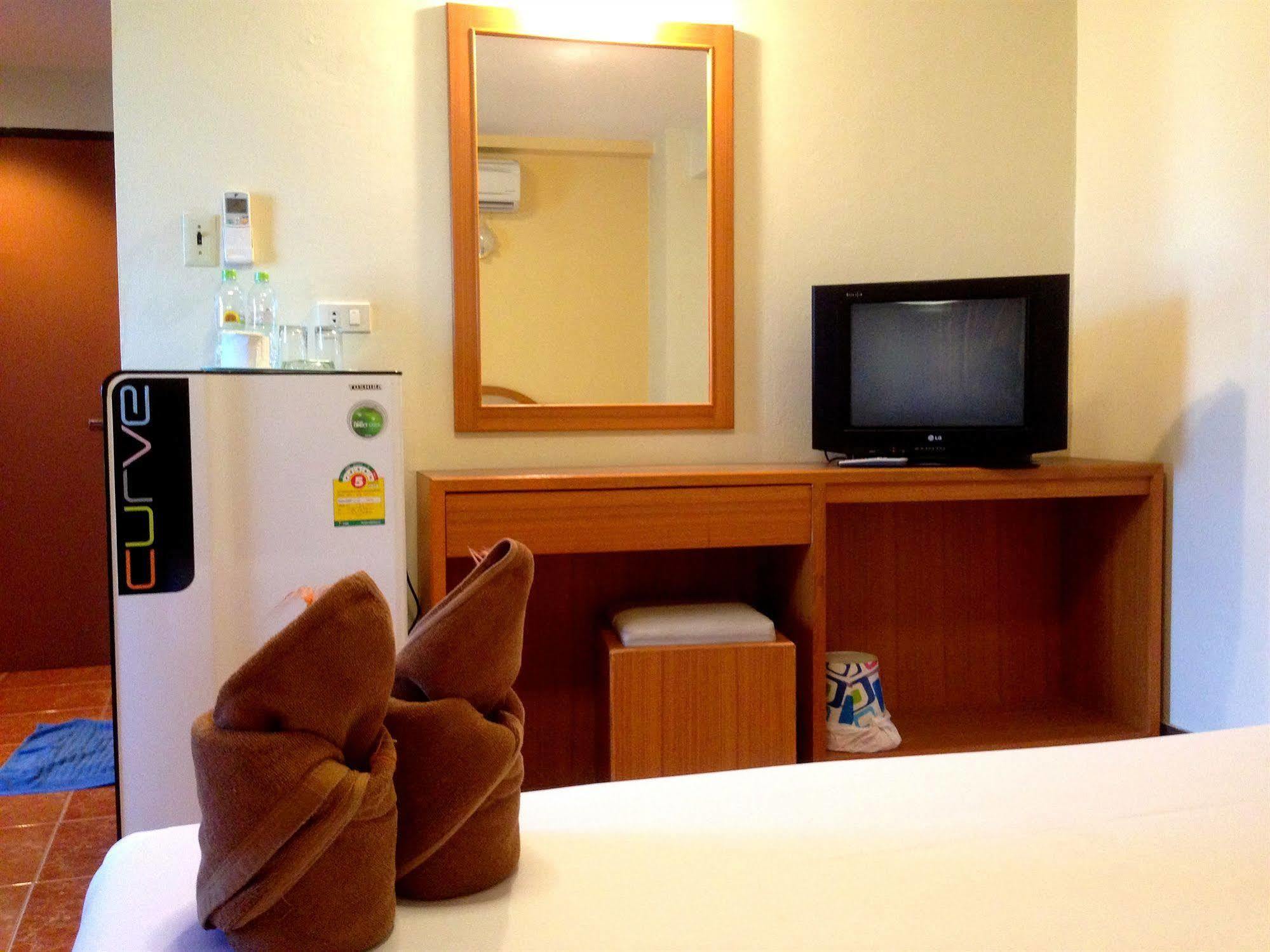 Cherry Hotel Паттайя Экстерьер фото