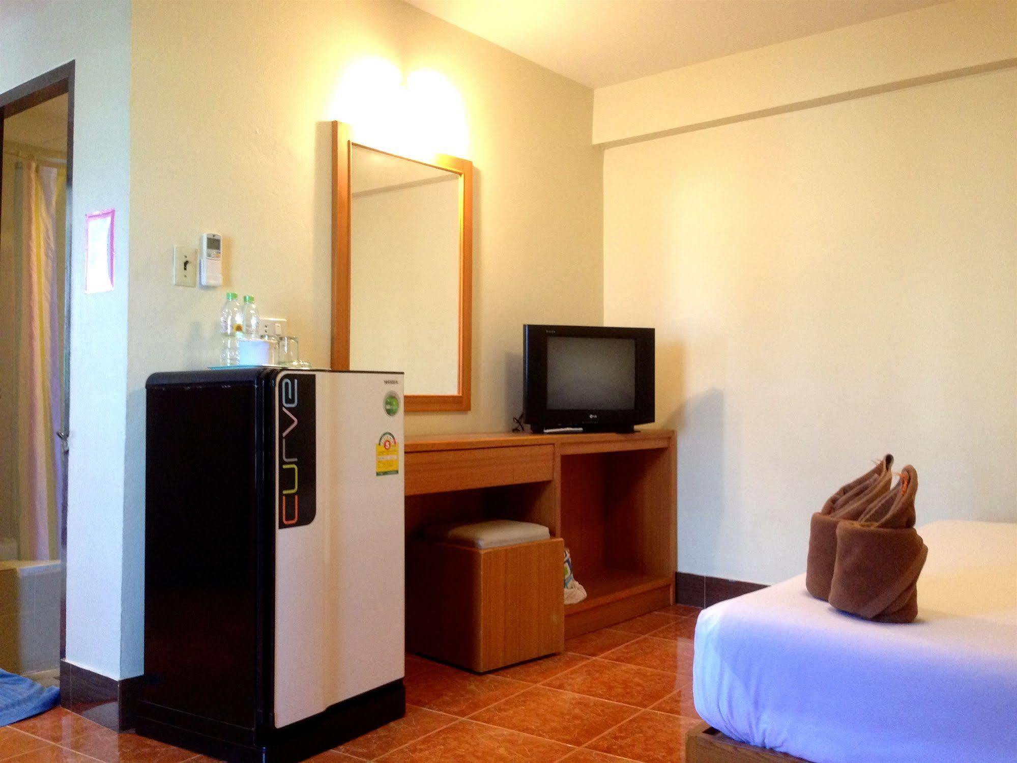 Cherry Hotel Паттайя Экстерьер фото